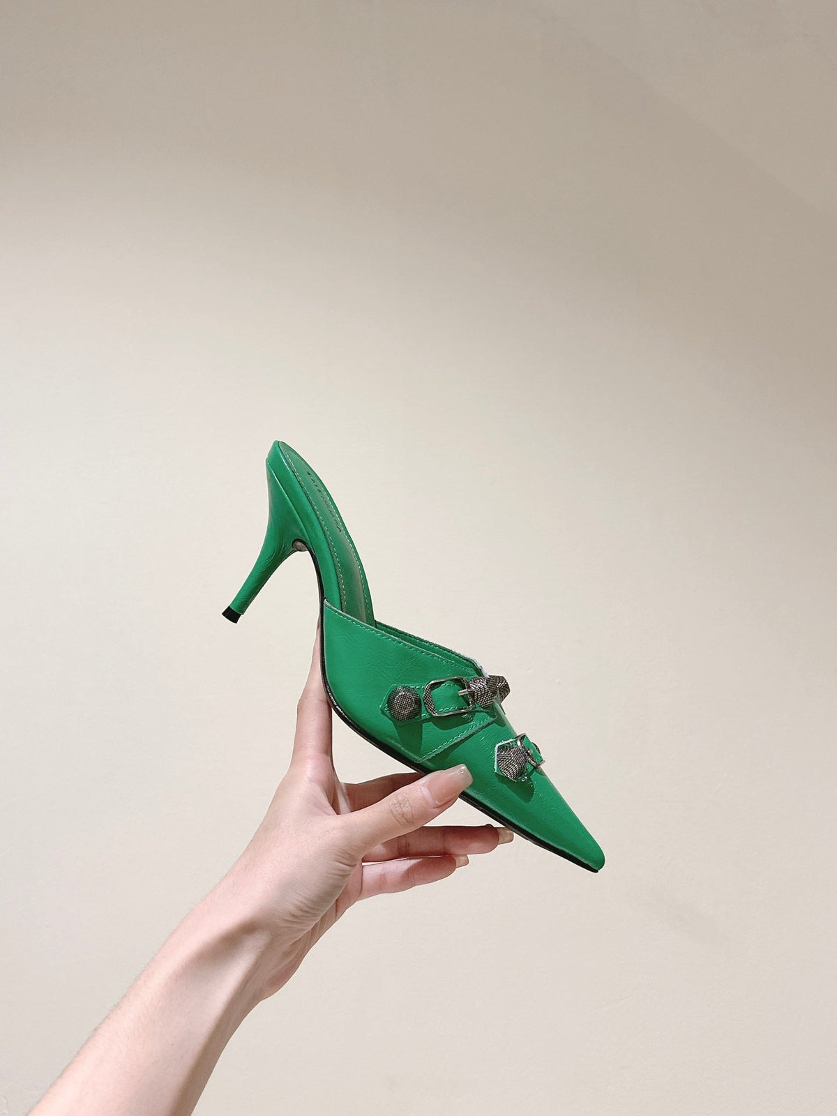 CAGOLE POINTED HIGH MULES IN GREEN SHINY CALFSKIN