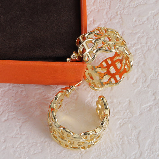 Pig Nose Openwork Earrings mysite