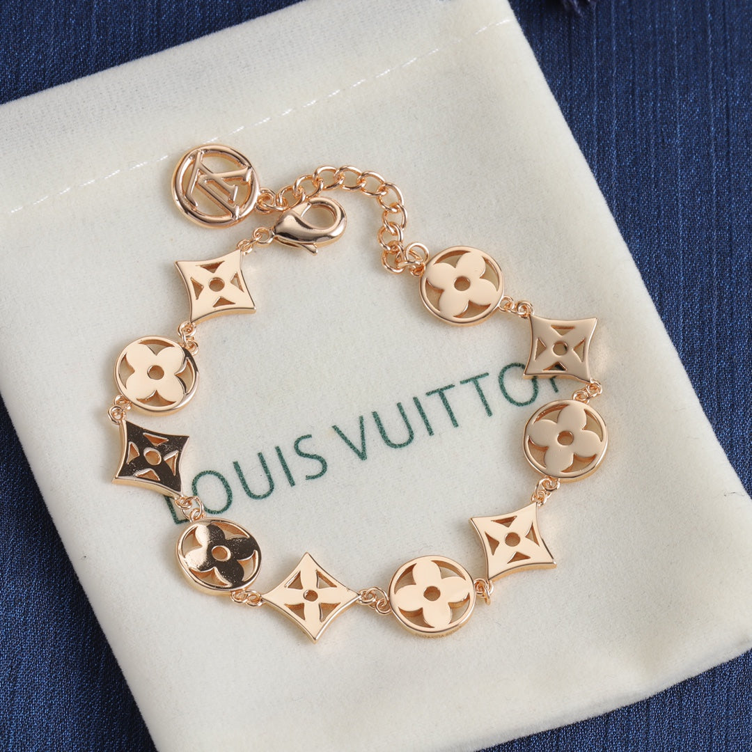 Fine Love Flower Bracelet mysite