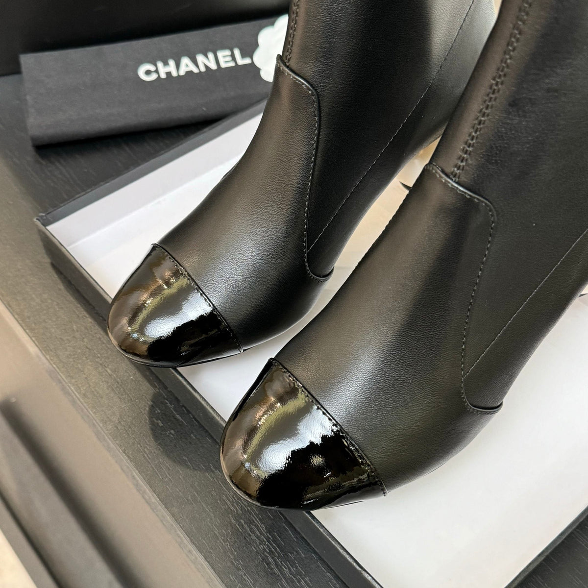 CC PEARL BOOTS 65MM IN BLACK CALFSKIN