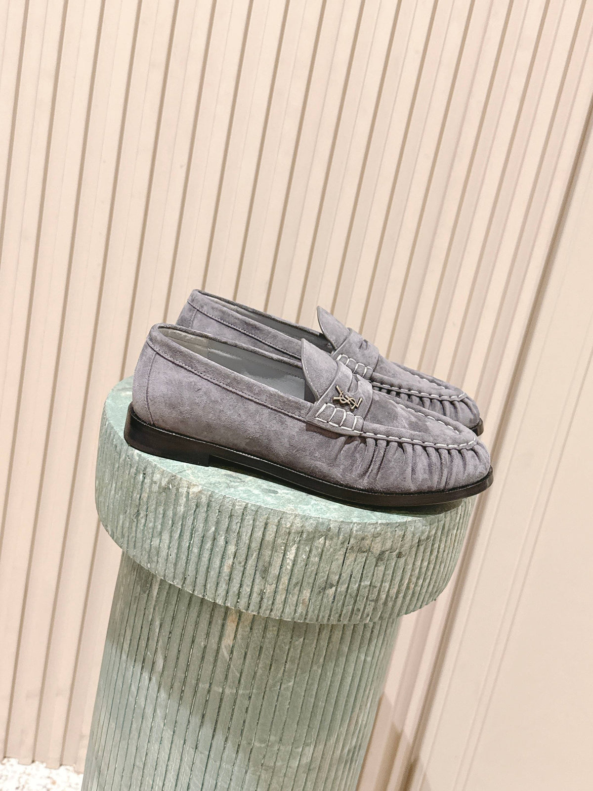 YSL 25S SAINT LAURENT LOAFERS IN GRAY SUEDE WITH SMALL LOGO