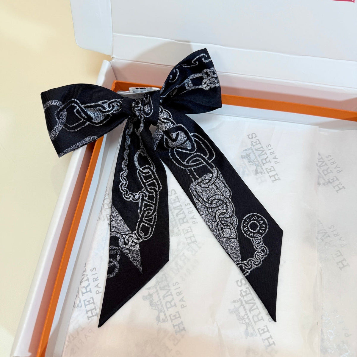 HERMES 26S TWILLY SCARF 86 IN SILK 492628