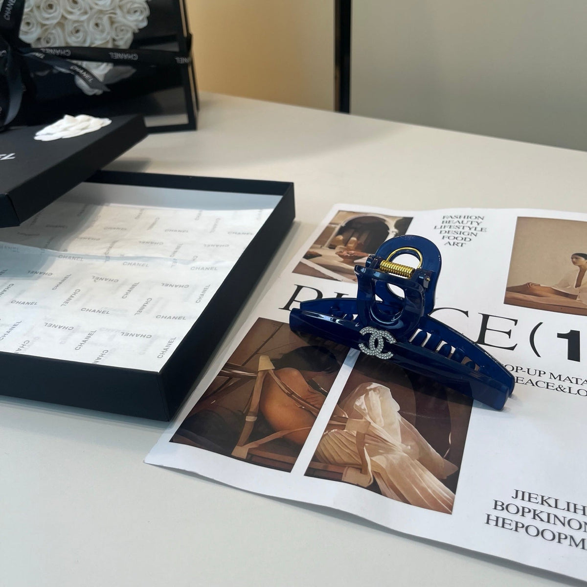 CHANEL 26S HAIR CLIP IN BLUE ACETATE 512116