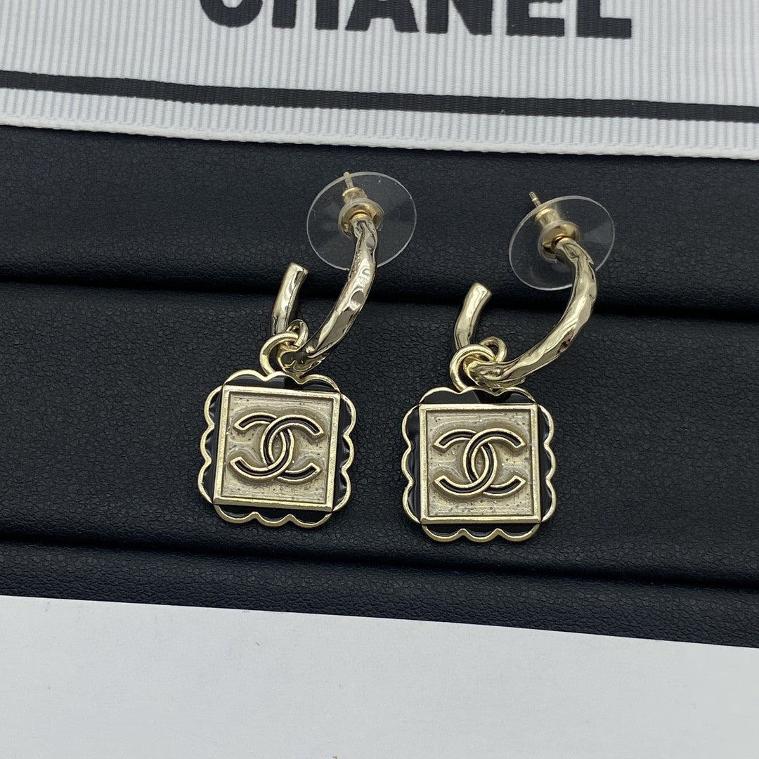 Hook Coco Girl Earrings mysite