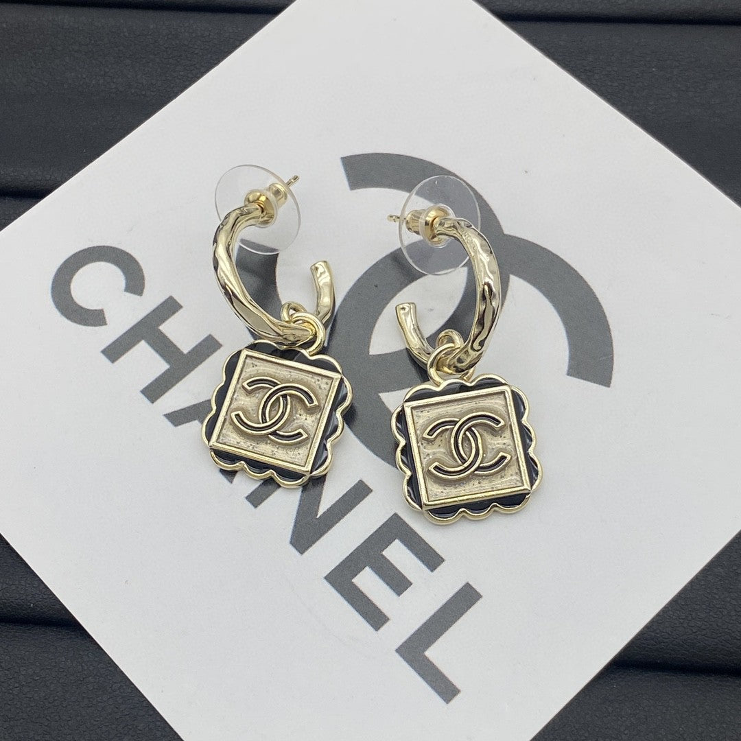 Hook Coco Girl Earrings mysite