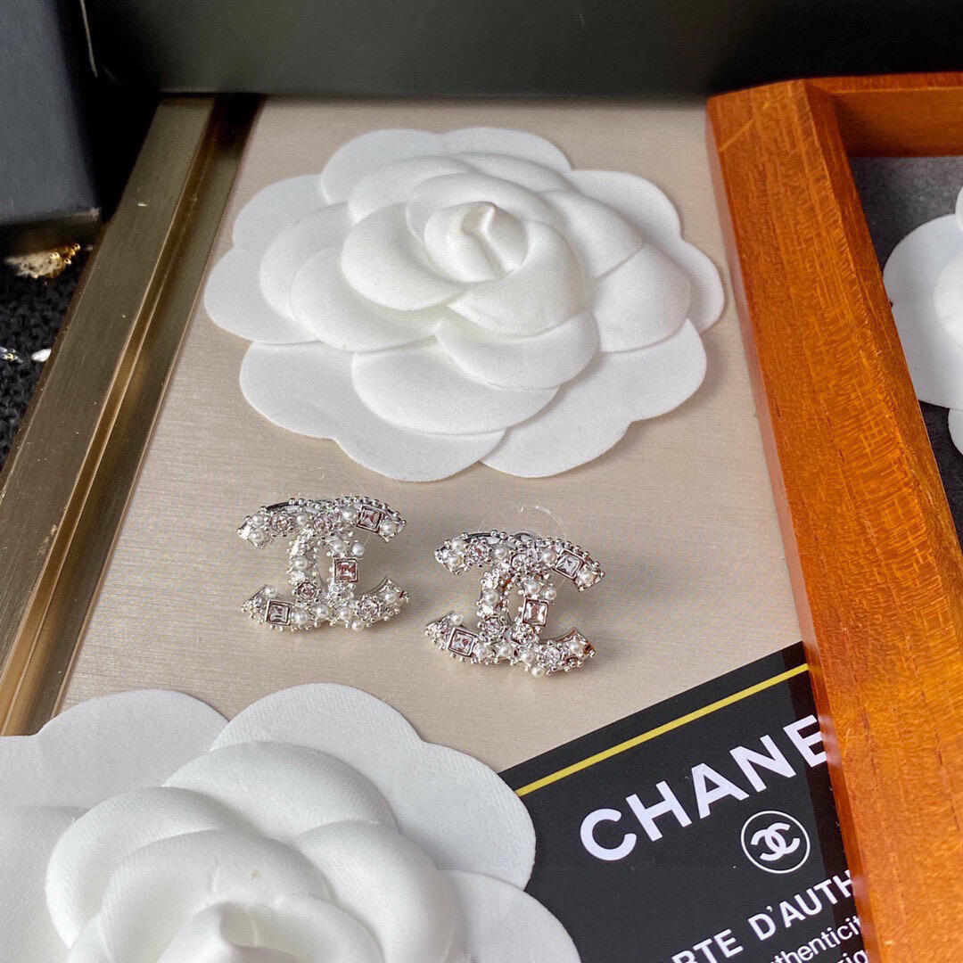 Glitter C Shining Earrings Stud mysite