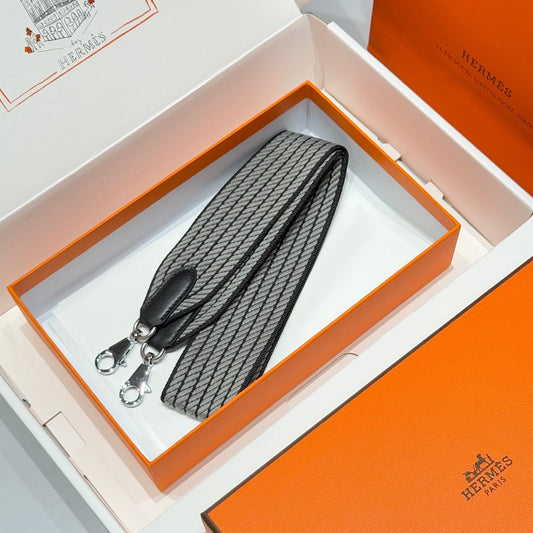 25S HERMES BAG STRAP GRAY AND BLACK PATTERN 85 IN CANVAS SILVER HARDWARE