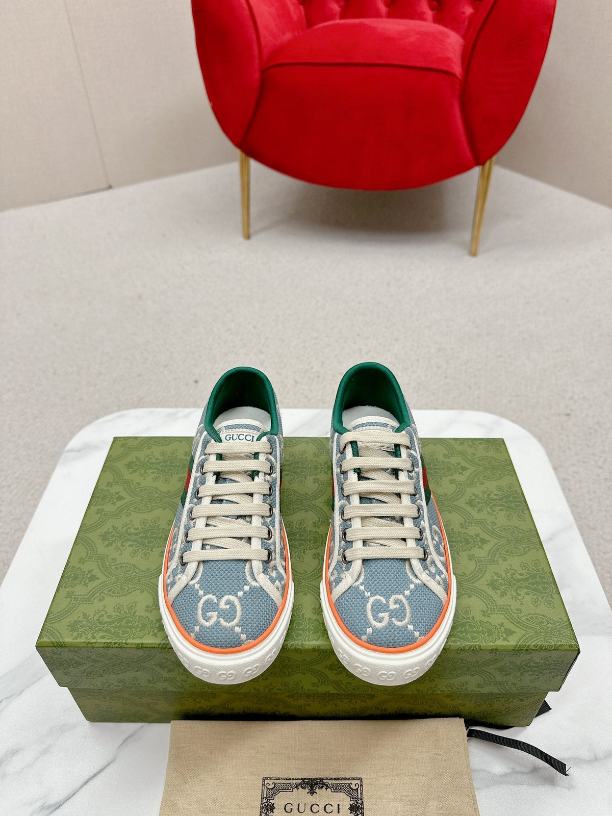 GUCCI 26S LOW TOP SNEAKERS IN LIGHT BLUE CANVAS STYLE 12