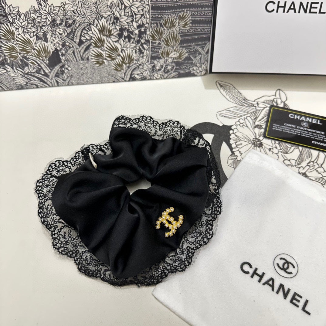 BLACK SILK SCRUNCHIE 432826