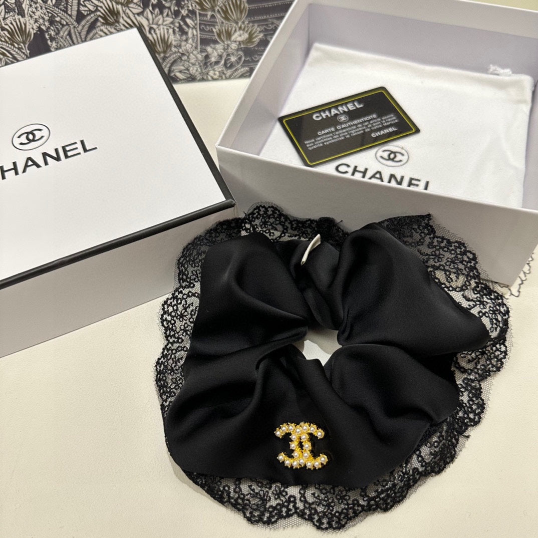 BLACK SILK SCRUNCHIE 432826