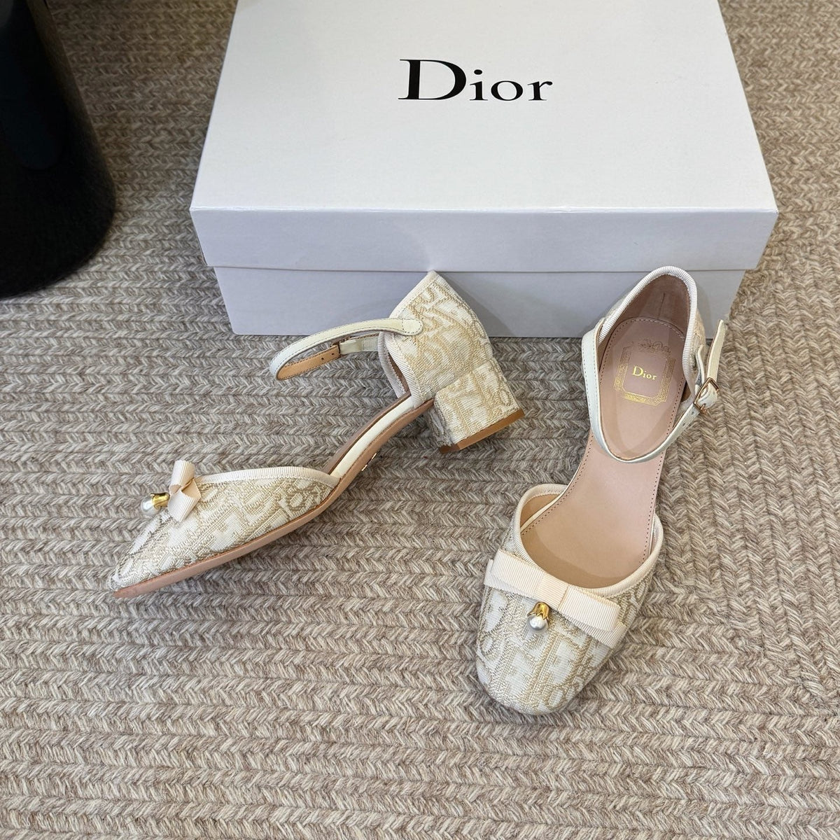 DIOR 26S HEEL ANKLE STRAP PUMPS IN BEIGE DIOR OBLIQUE EMBROIDERED CANVAS WITH BOW