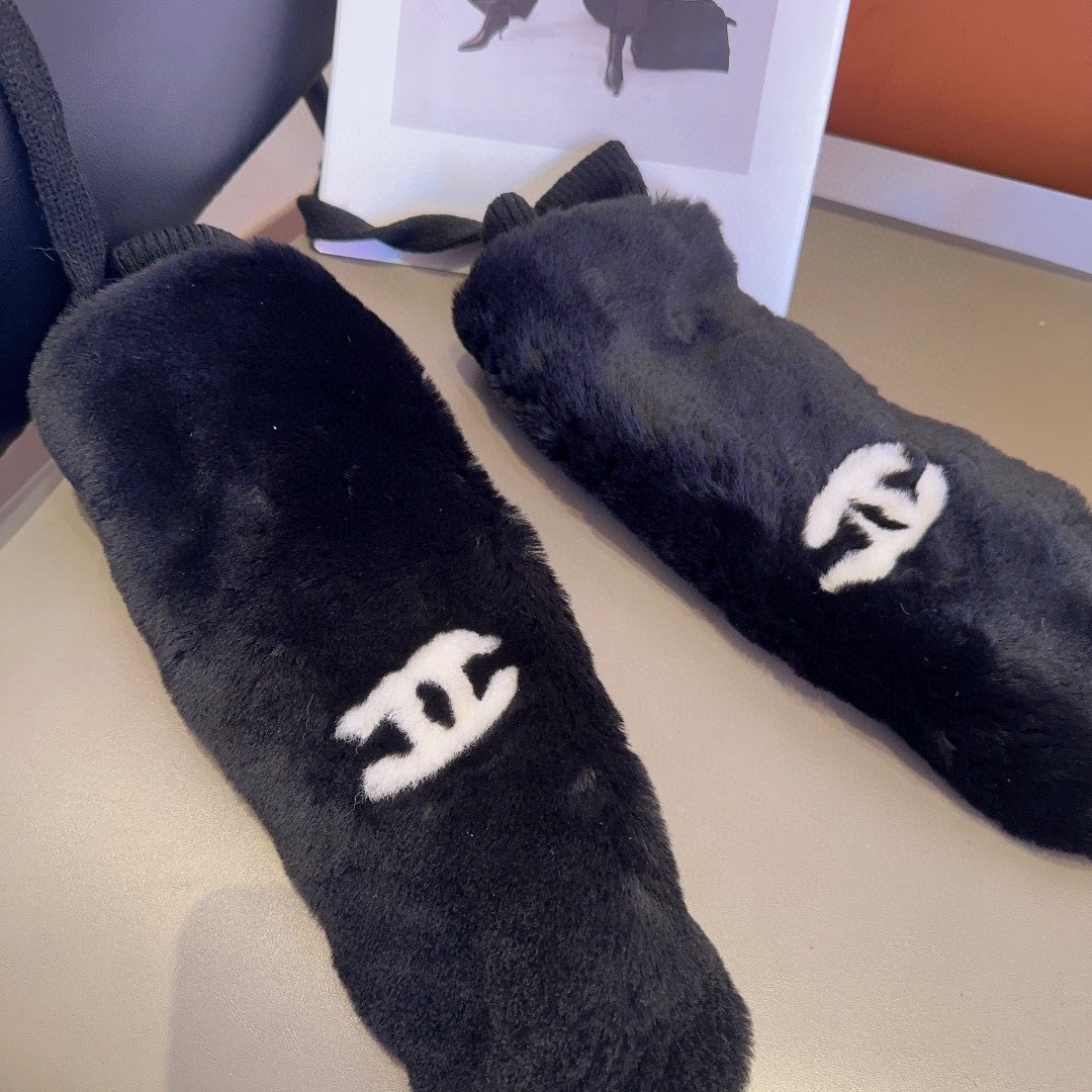 GLOVES IN BLACK RABBIT FUR AND LAMBSKIN 456405