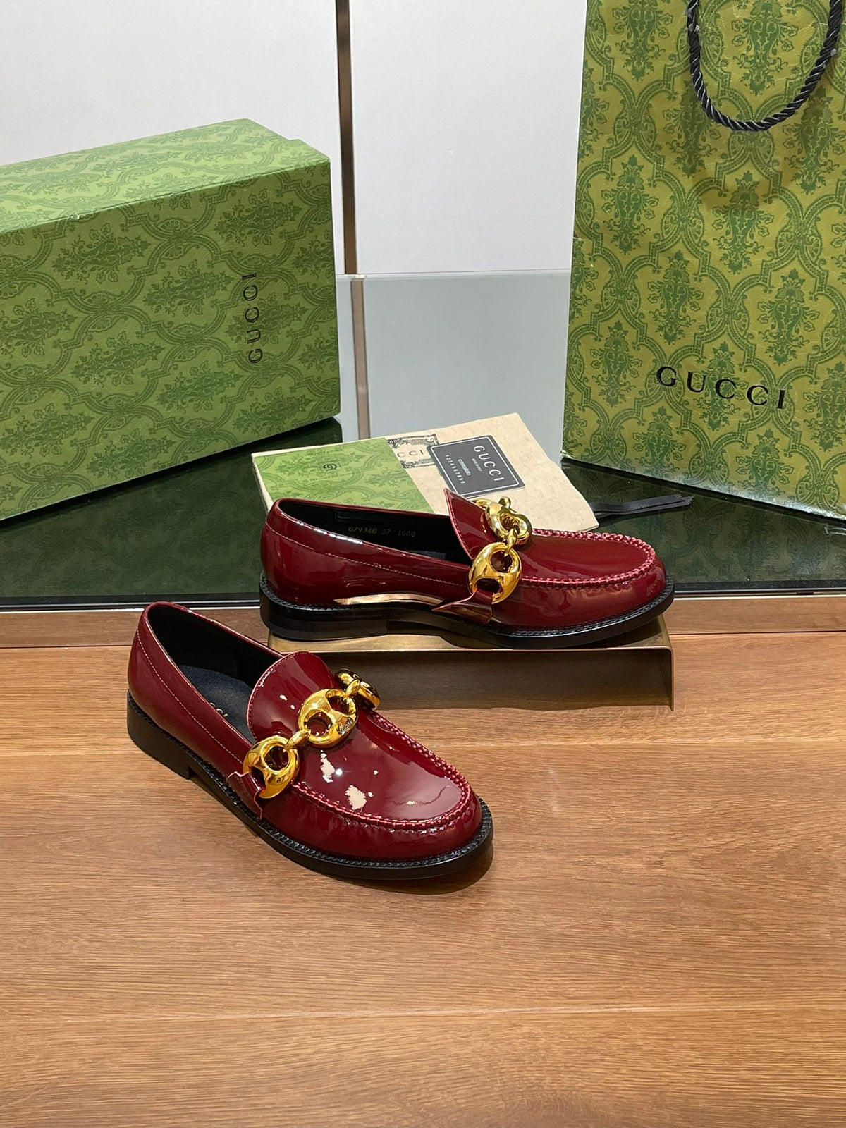 GG LOAFER SHOES IN BLOOD RED CALFSKIN WITH GOLD HARDWARE