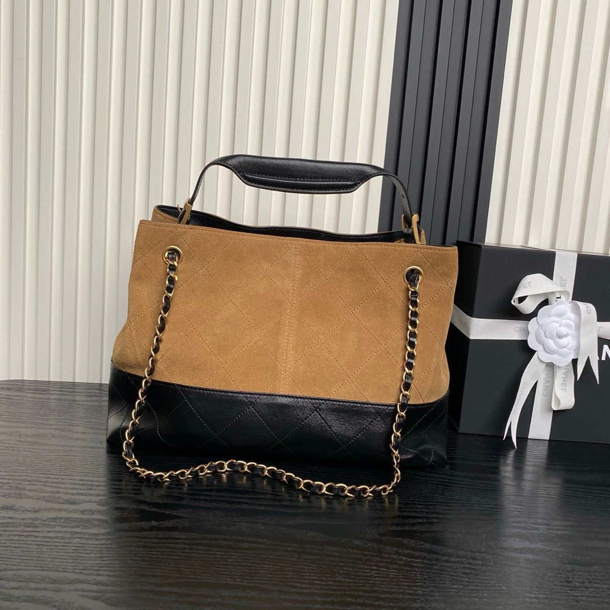CHANEL 25S HOBO BAG 36 IN BROWN SUEDE AND BLACK CALFSKIN WITH GOLD HARDWARE