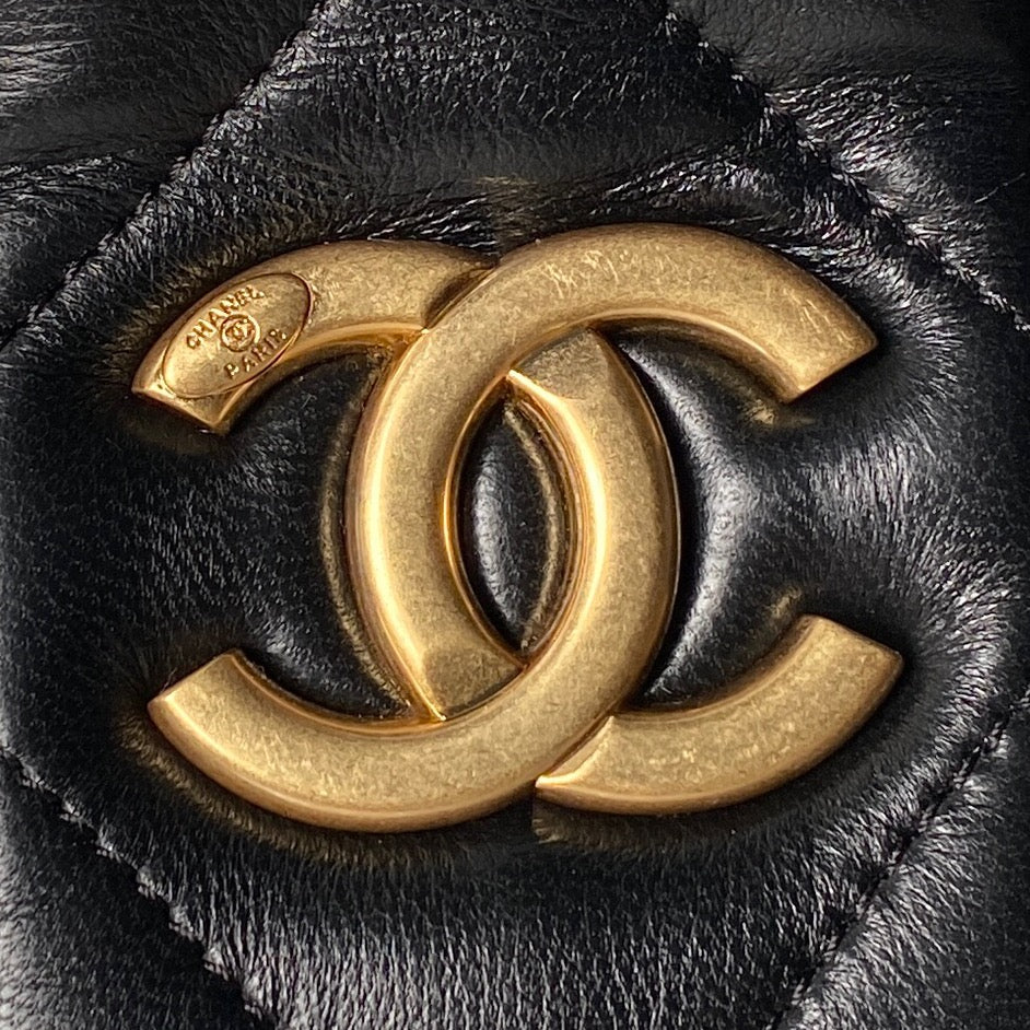 CHANEL 25S BOW BAG 38 IN BLACK LAMBSKIN WITH GOLD HARDWARE
