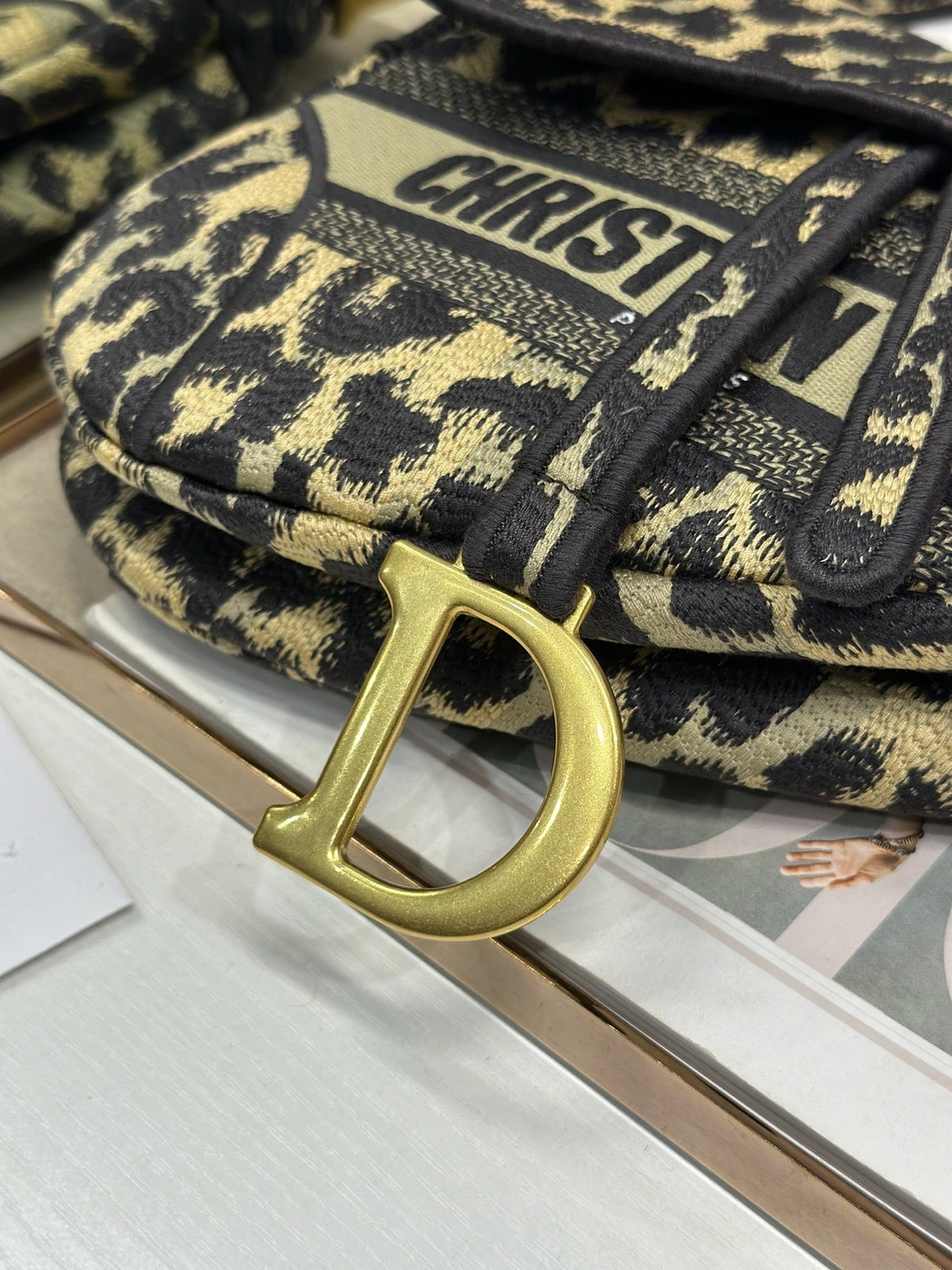 DIOR 26S SADDLE BAG 25 IN BEIGE EOPARD-PRINT JACQUARD