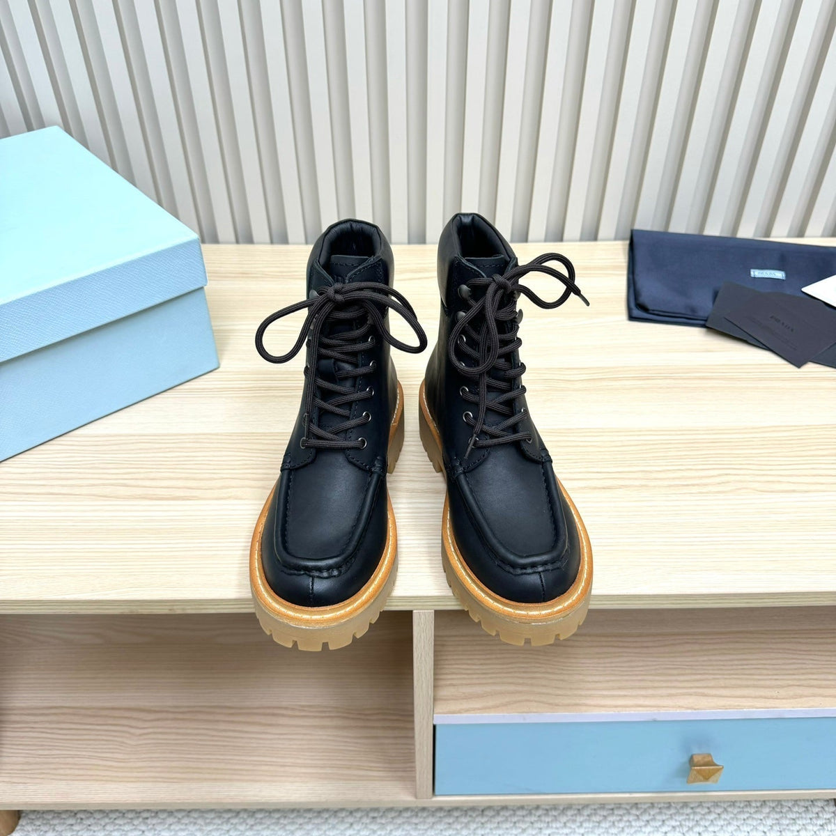 PRADA 25S LACE-UP ANKLE BOOTS IN BLACK CALFSKIN