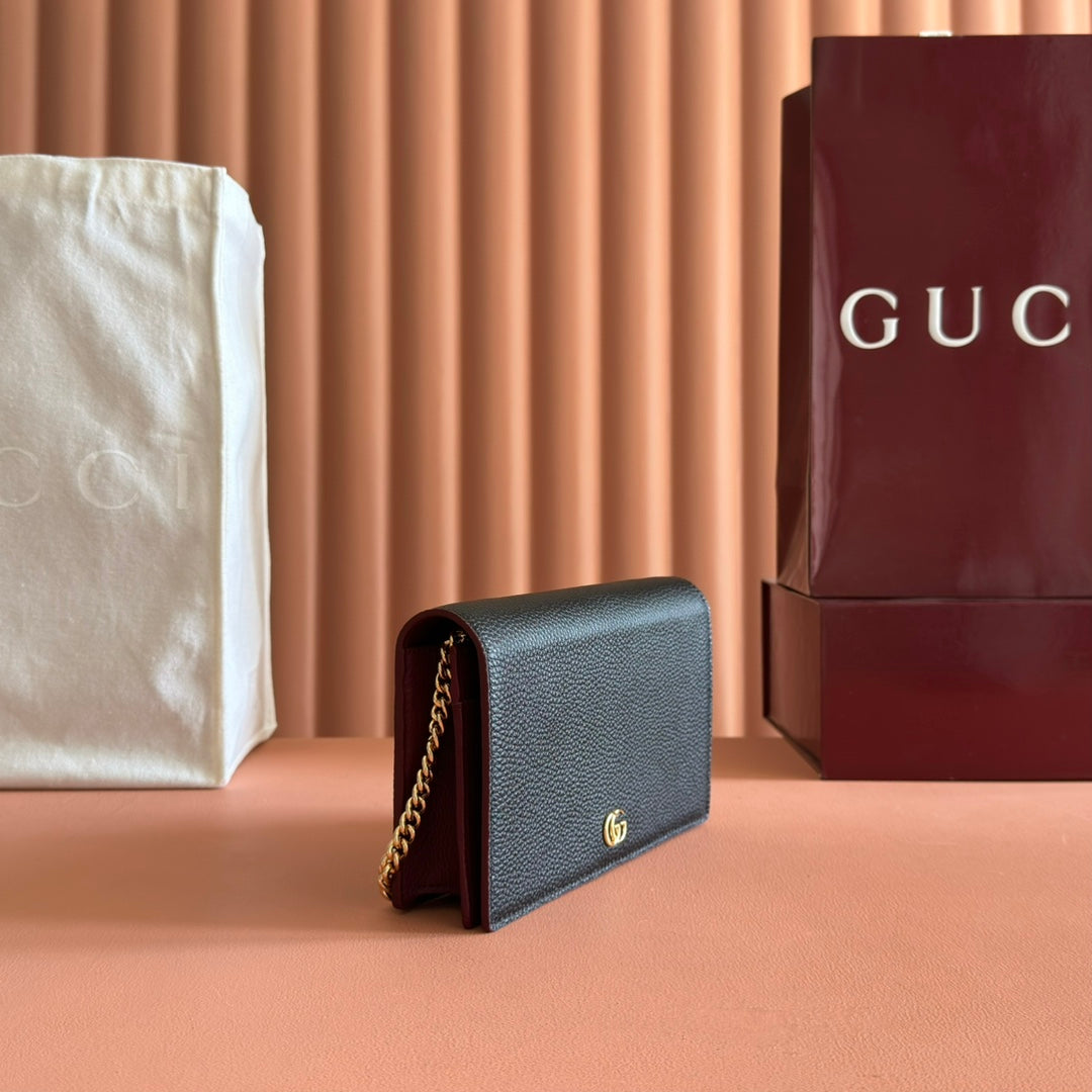 GUCCI 26S GG MARMONT BAG 20 IN BLACK CALFSKIN