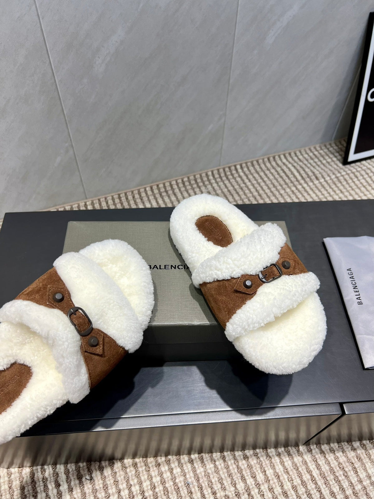 BALENCIAGA 25S SLIPPERS IN BROWN SUEDE AND WHITE WOOL