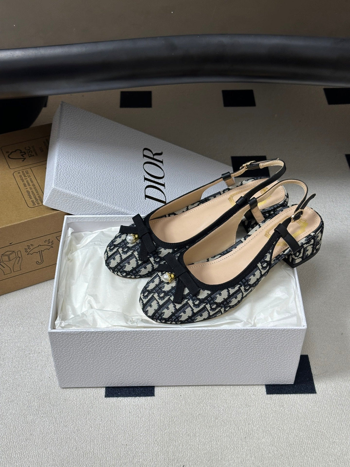 DIOR 26S SLINGBACK PUMPS 35MM IN BLUE DIOR OBLIQUE EMBROIDERED CANVAS WITH BOW