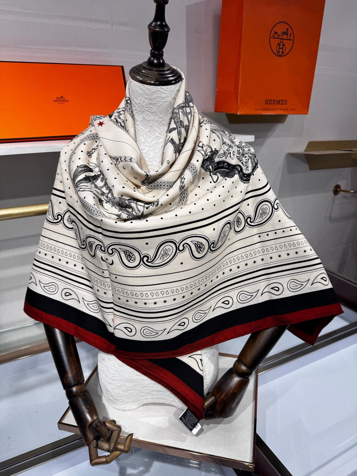 HERMES 26S SCARF 140 IN SILK AND CASHMERE 495970