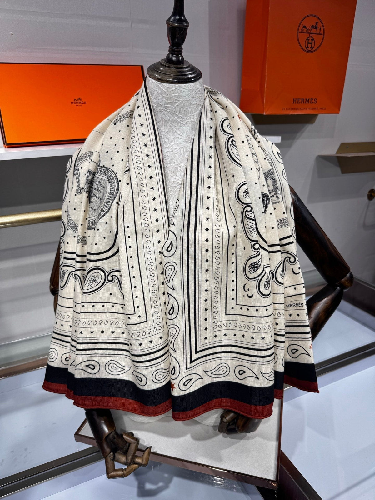 HERMES 26S SCARF 140 IN SILK AND CASHMERE 495970