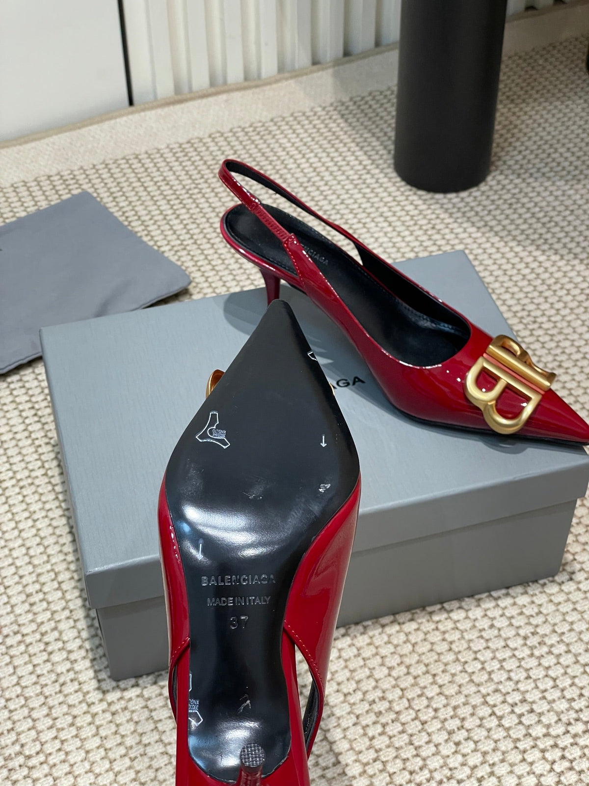 POINTED BB GOLD BUCKLE HIGH SLINGBACK 60MM IN RED PATENT CALFSKIN
