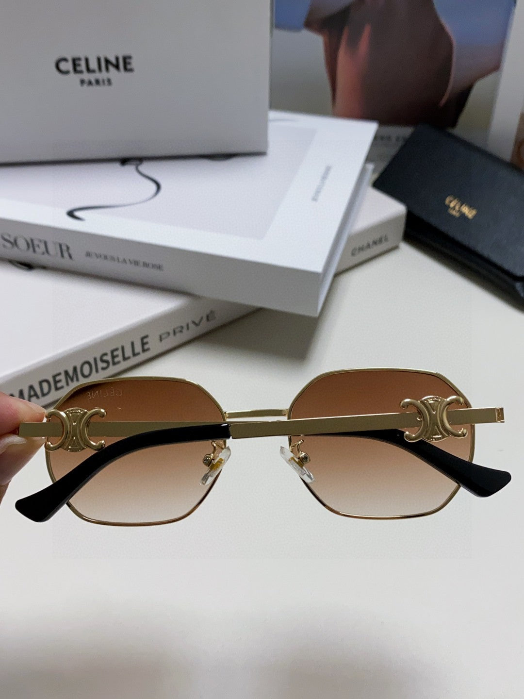TRIOMPHE SUNGLASS 497822 IN GOLD METAL BROWN SMOKE LENSES