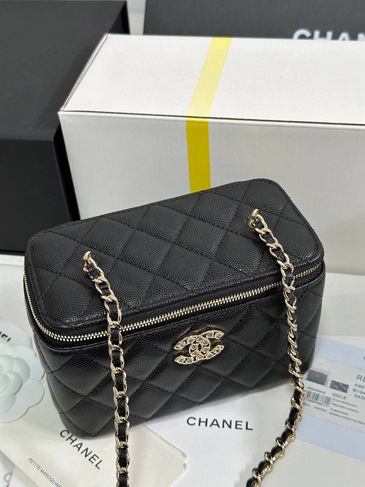VANITY CASE 17 CRYSTAL STUDDED LOGO IN BLACK CALFSKIN GOLD HARDWARE