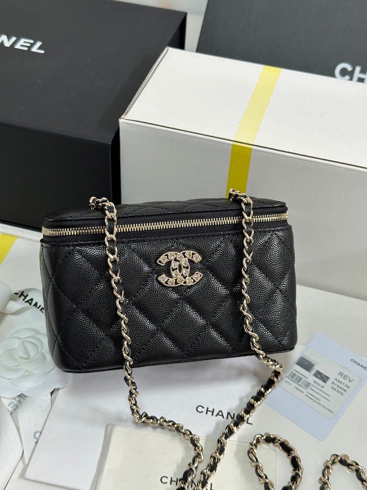 VANITY CASE 17 CRYSTAL STUDDED LOGO IN BLACK CALFSKIN GOLD HARDWARE