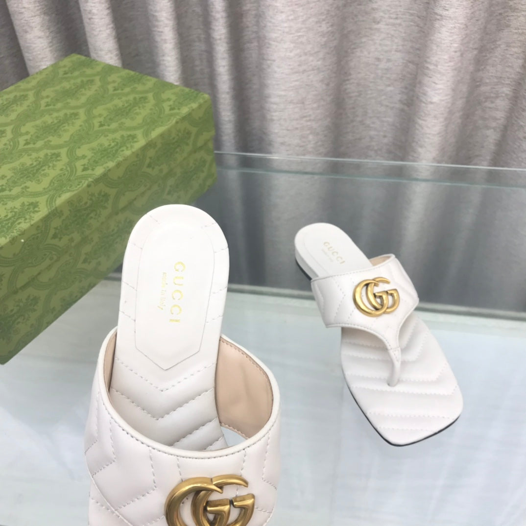 GG  marmont logo - embellished mattelasse leather sandal in white