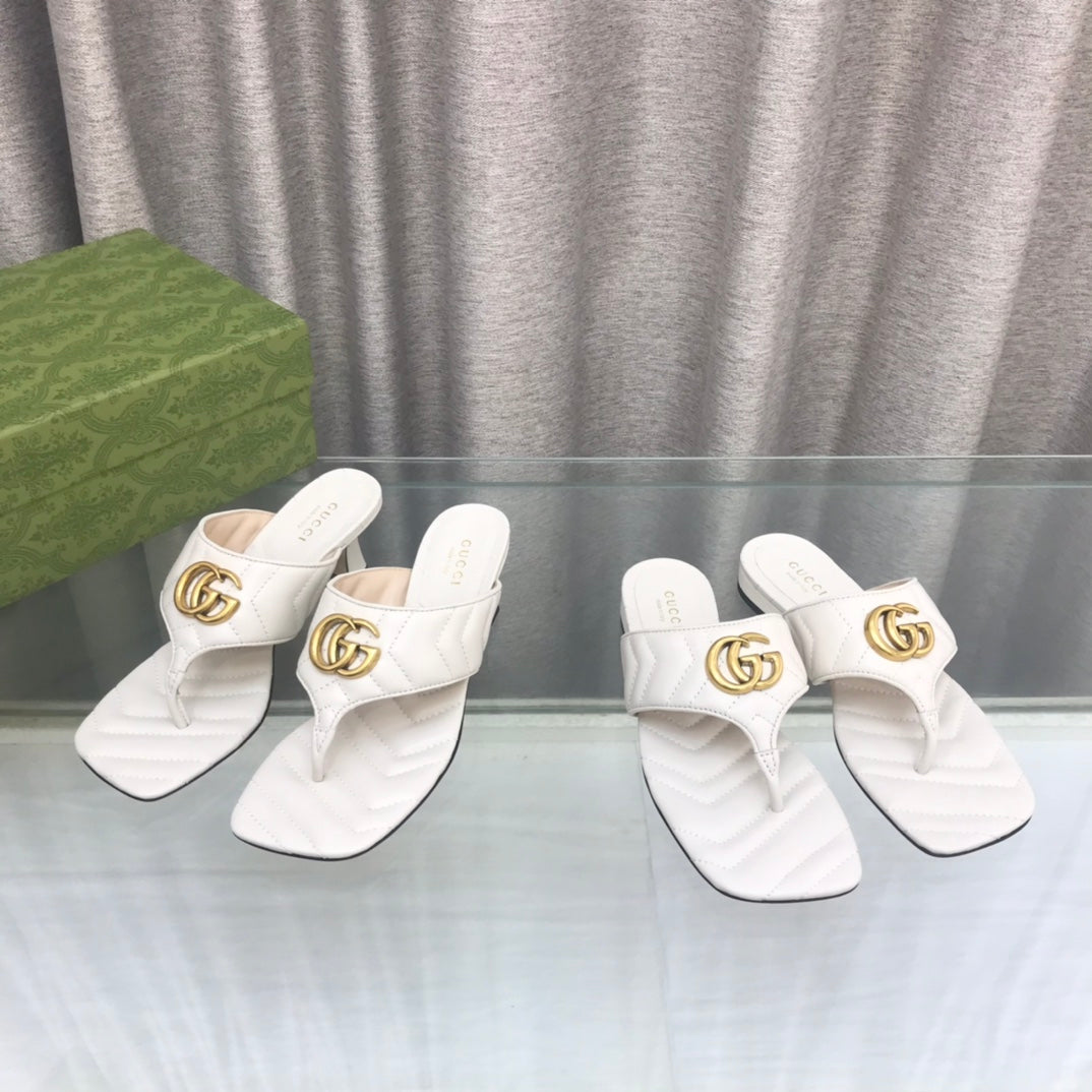 GG  marmont logo - embellished mattelasse leather sandal in white