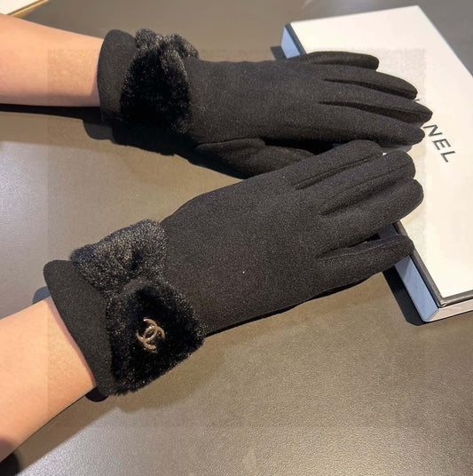 GLOVES IN BLACK WOOL WITH RABBIT FUR 456297