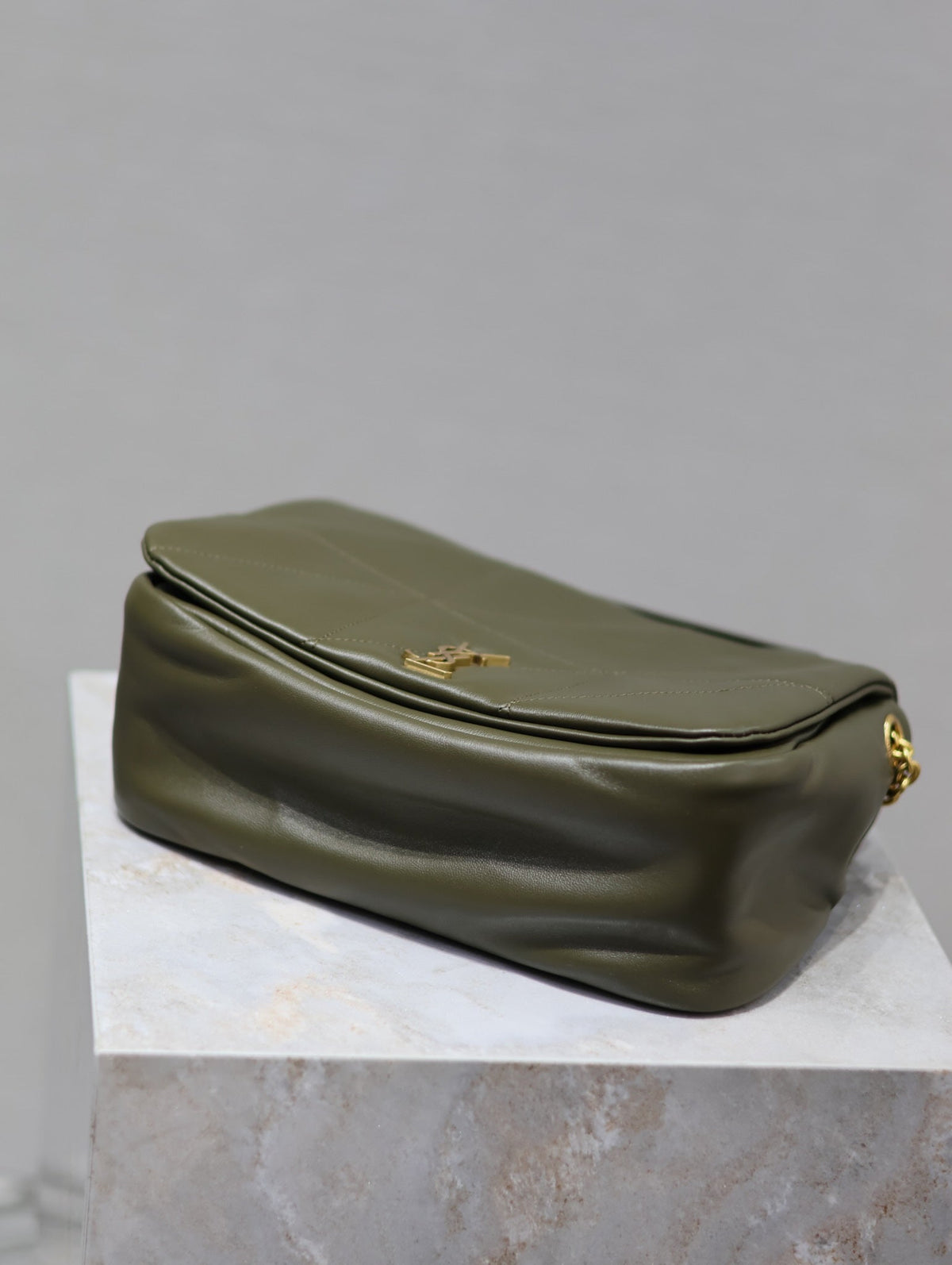 YSL 25S JAMIE 25 IN LIGHT MUSK LAMBSKIN GOLD HARDWARE