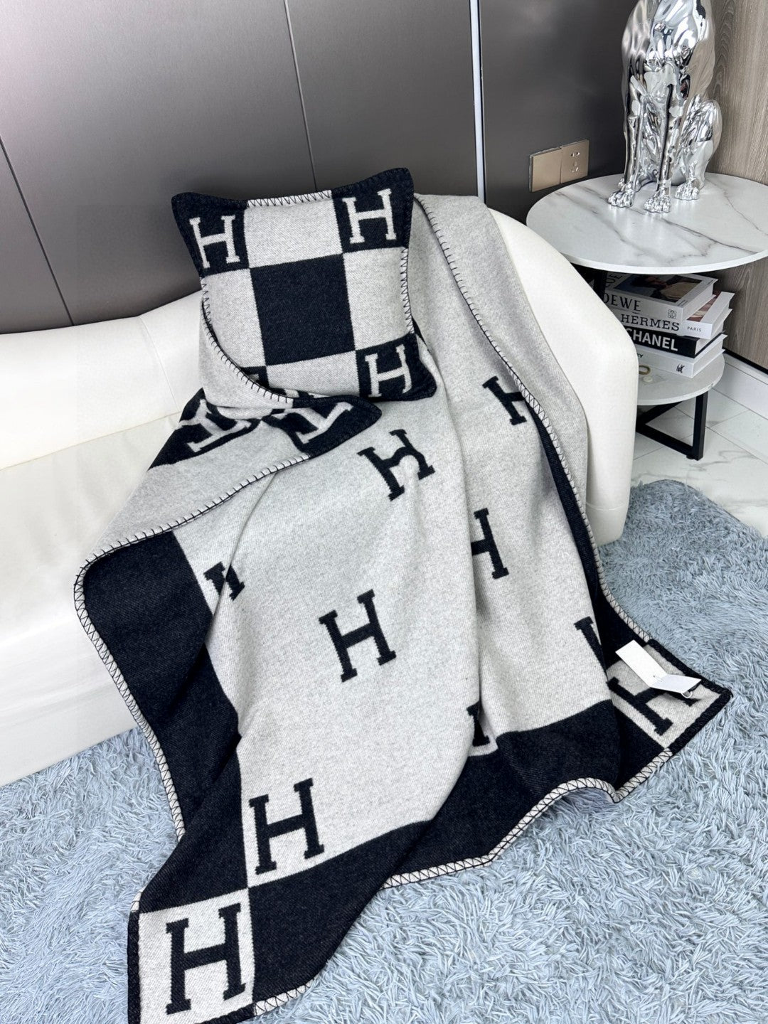 AVALON THROW BLANKET 170 CM IN BLACK CASHMERE 294472
