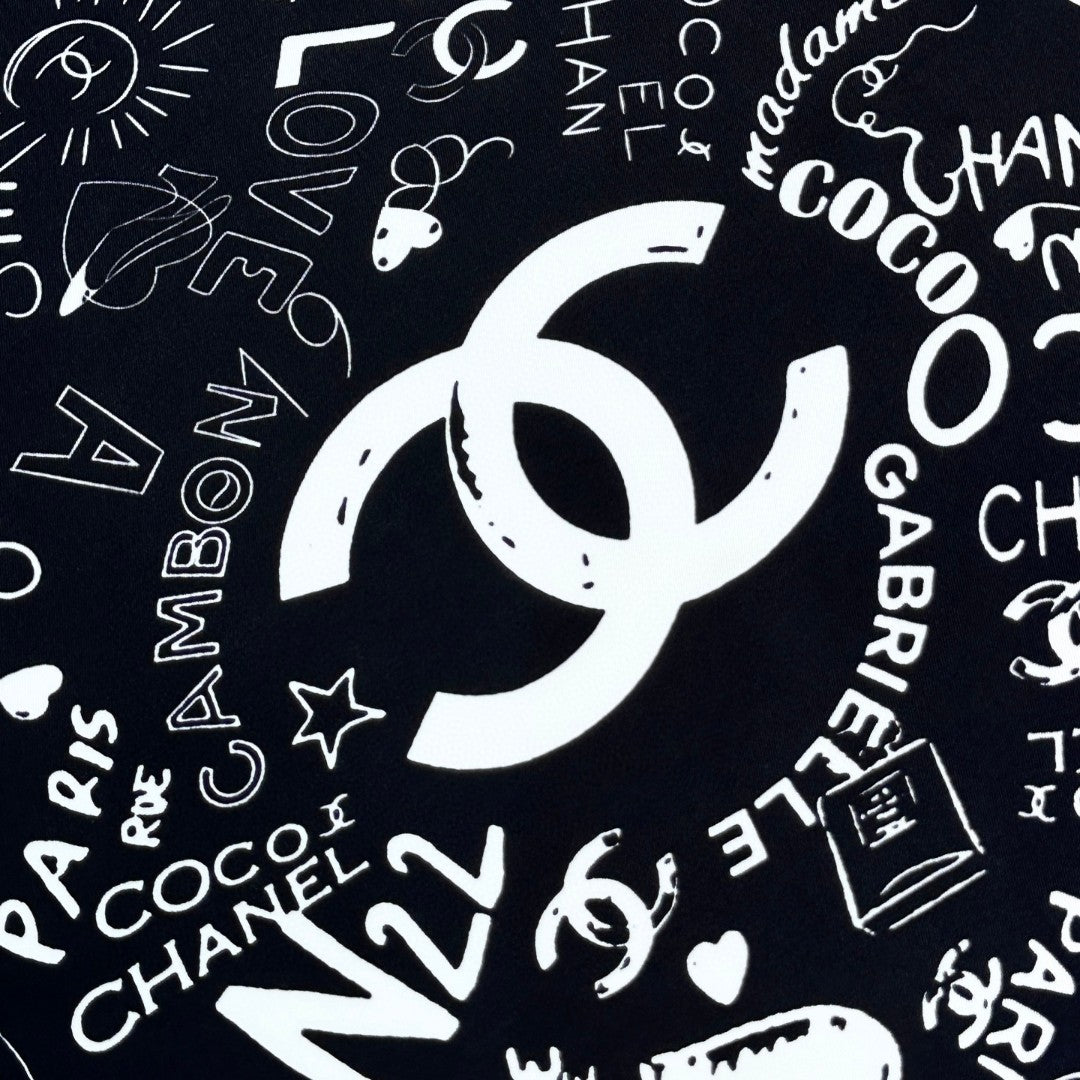 CHANEL 25S SCARF 90 IN SILK 730661