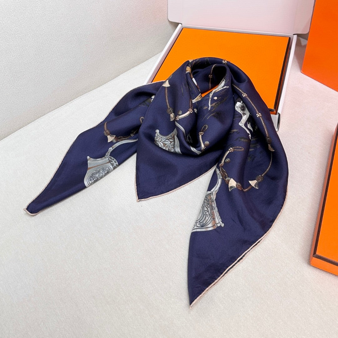 HERMES 26S SCARF 90 IN SILK AND CASHMERE 492391