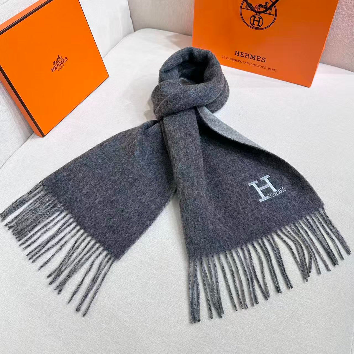 HERMES 26S SCARF 190 IN CASHMERE WOOL BLEND 492377