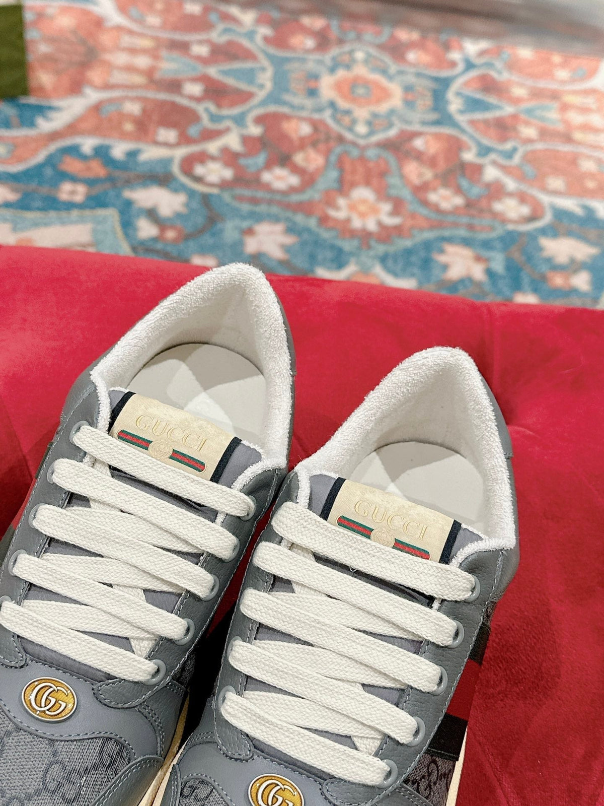 GUCCI 26S SCREENER SNEAKER IN DARK GREY CANVAS AND LEATHER