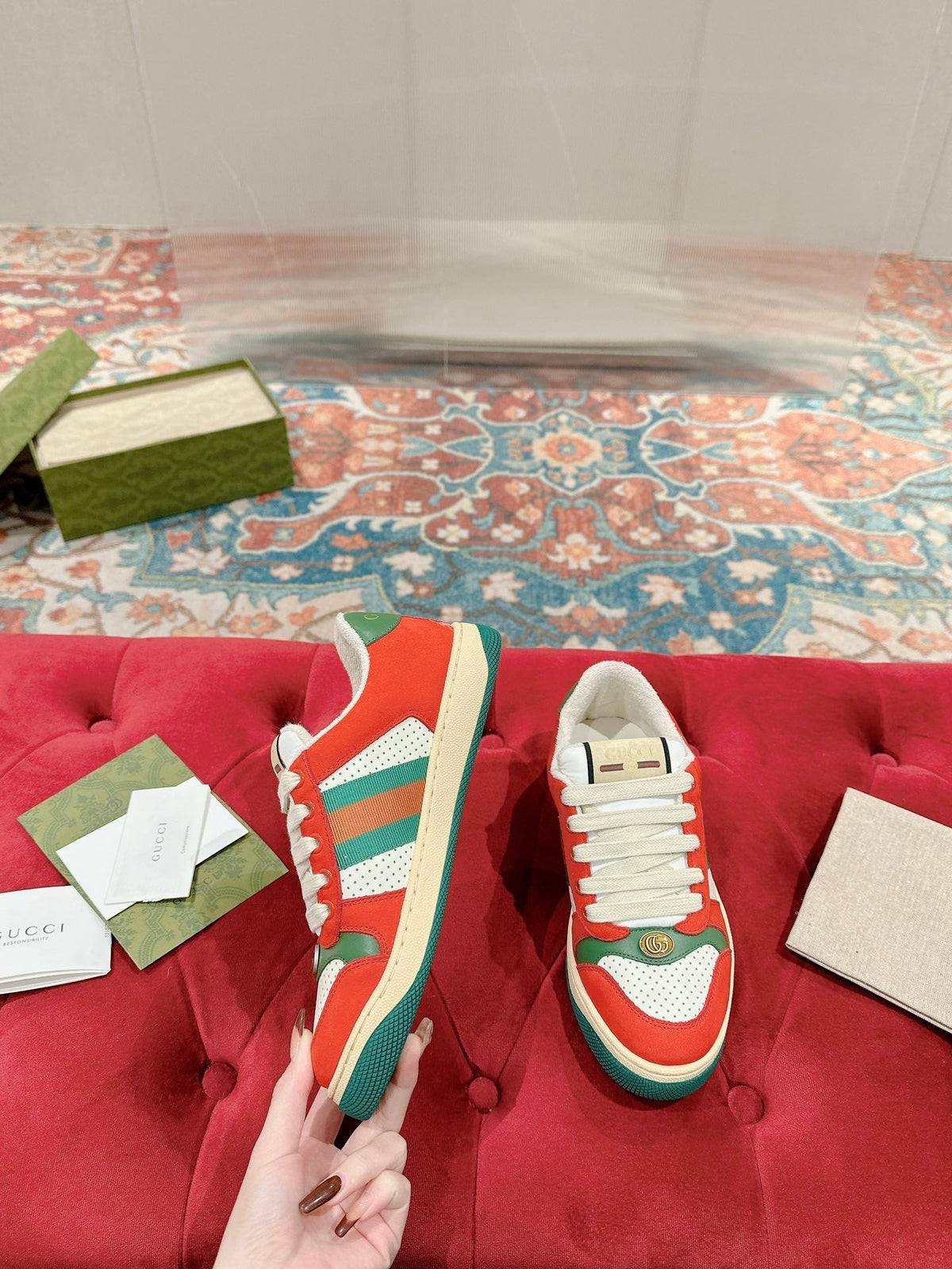 GUCCI 26S SCREENER SNEAKER IN GREEN LEATHER AND ORANGE SUEDE