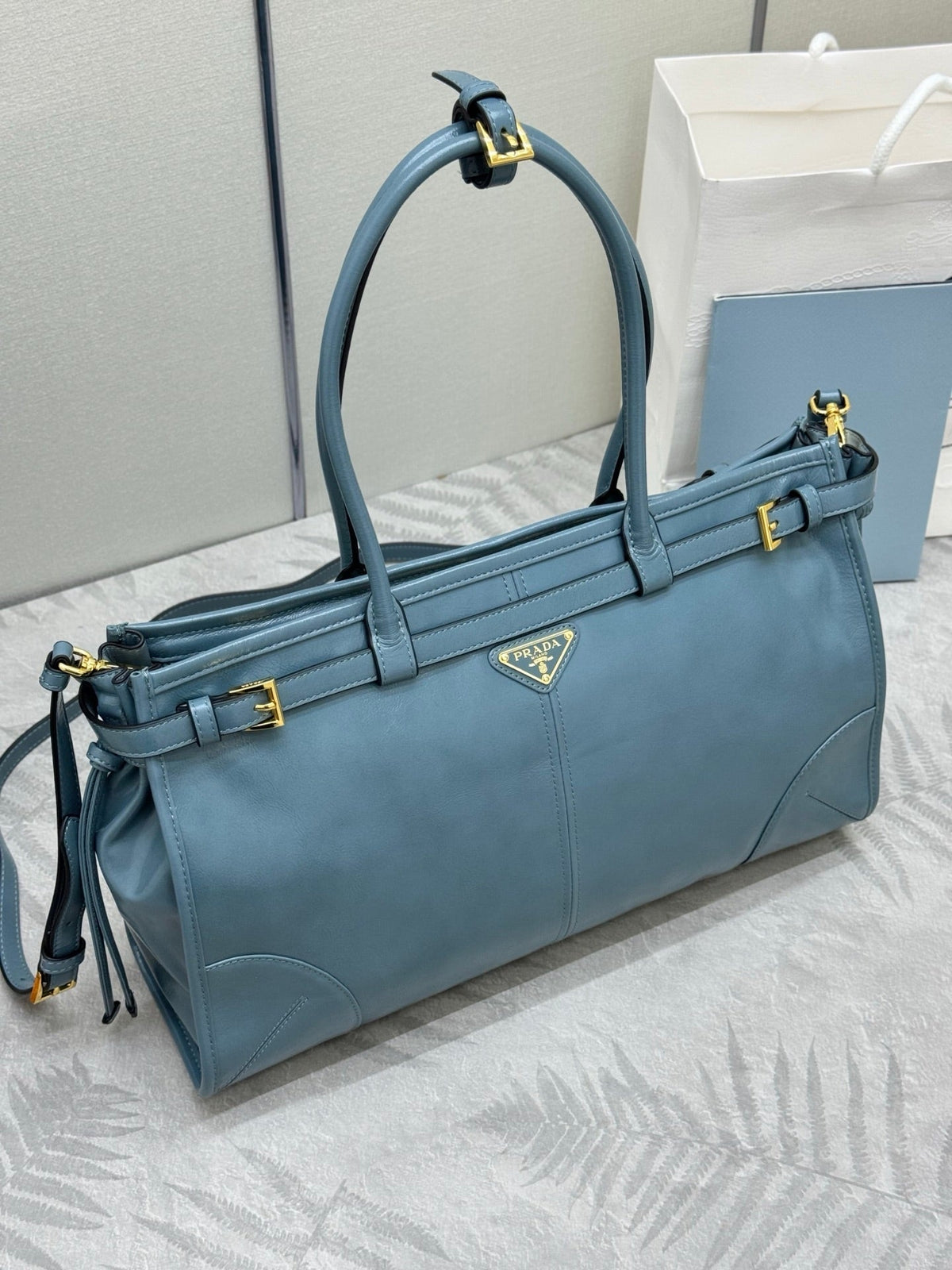 PRADA 25S BONNIE LARGE HANDBAG 38 IN LIGHT BLUE GLOSSY CALFSKIN GOLD HARDWARE