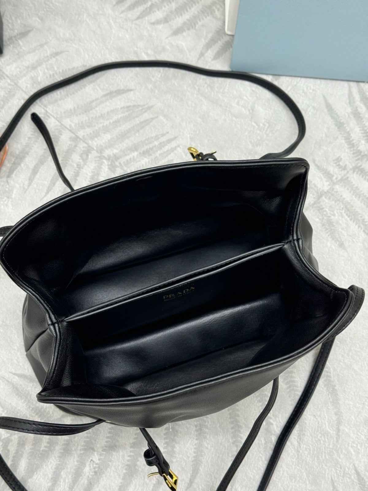 PRADA 25S DADA SMALL BAG 25 IN BLACK CALFSKIN GOLD HARDWARE