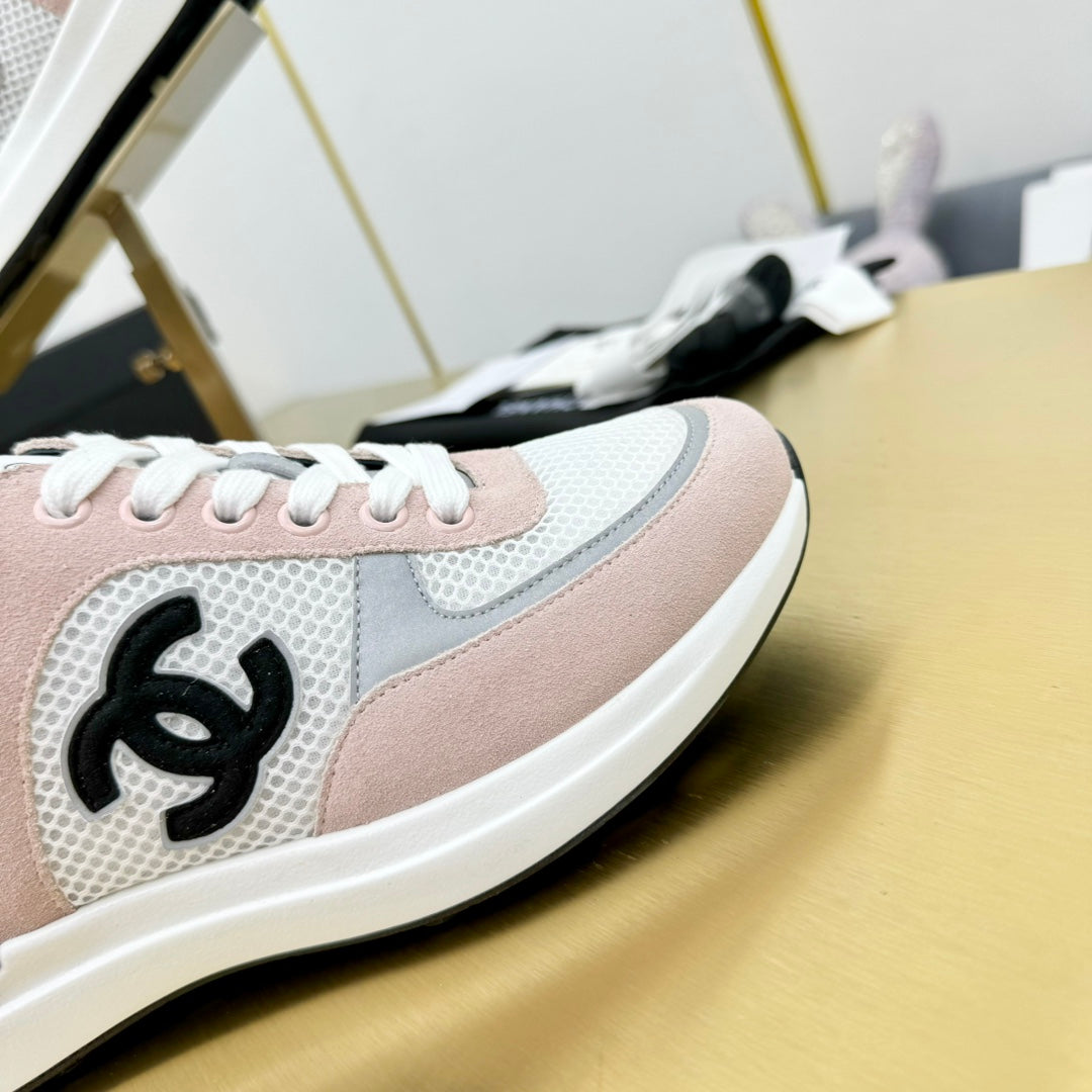 CLASSIC TRAINER IN LIGHT PINK MERCERIZED VELVET