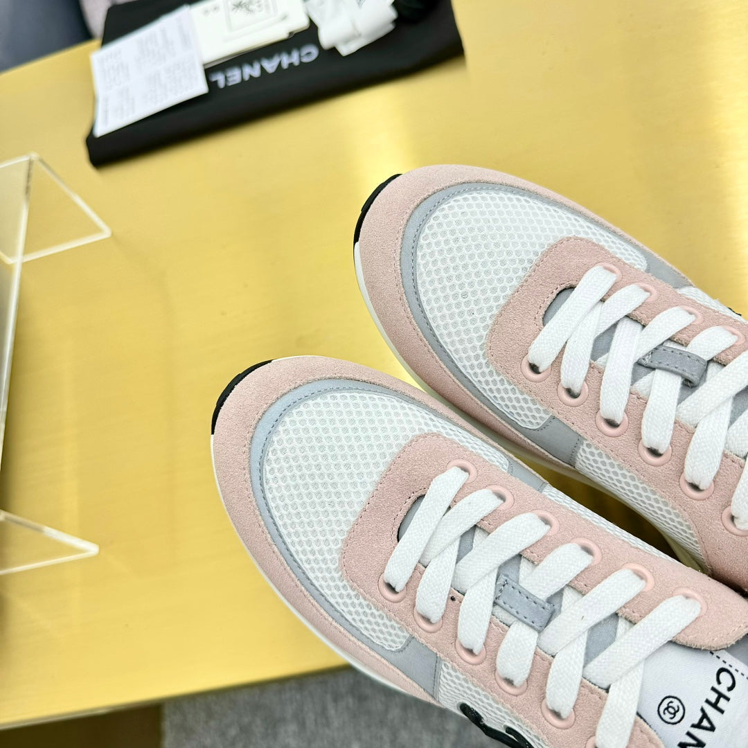 CLASSIC TRAINER IN LIGHT PINK MERCERIZED VELVET