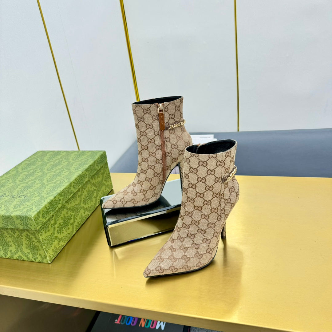GG SIGNORIA ANKLE BOOT IN TAN BEIGE MONOGRAM CANVAS