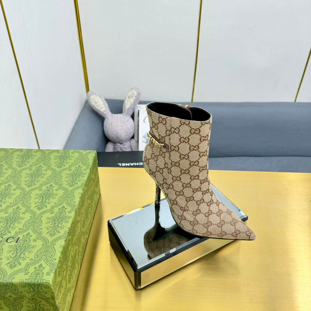 GG SIGNORIA ANKLE BOOT IN TAN BEIGE MONOGRAM CANVAS