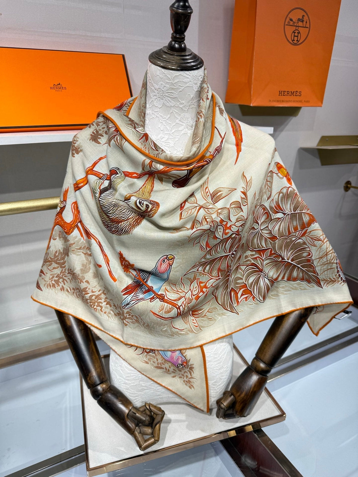 HERMES 26S SCARF 135 IN SILK AND CASHMERE 492357