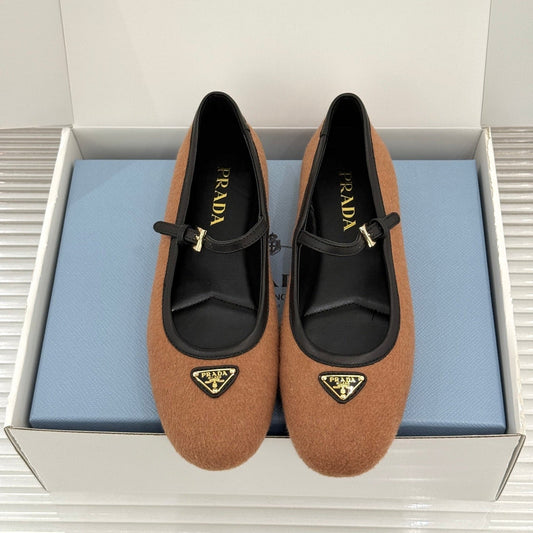 PRADA 26S MARY JANE  FLATS IN CAMEL BROWN FELTED FABRIC