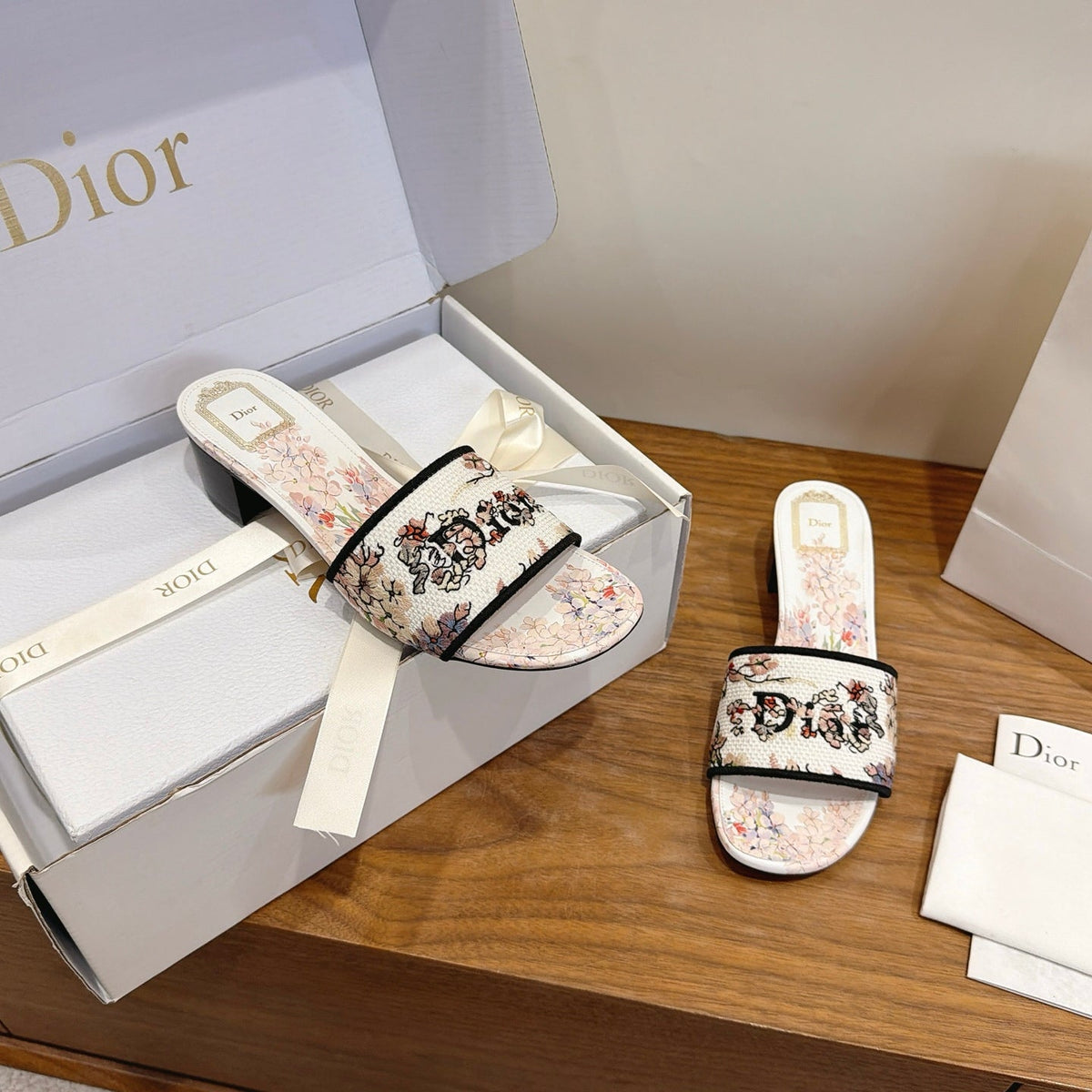 DIOR 26S BLOCK HEEL SLIDE SANDALS IN MULTICOLOR EMBROIDERED CANVAS 001