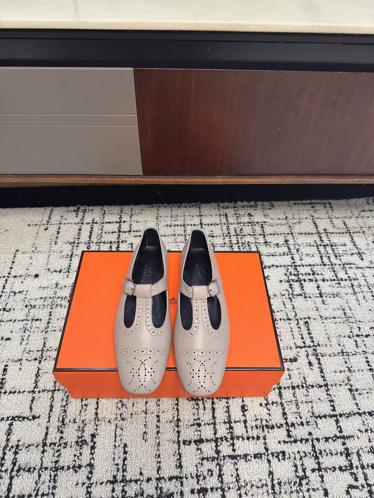 HM 26S PERFORATED BALLET FLATS IN BEIGE CALFSKIN